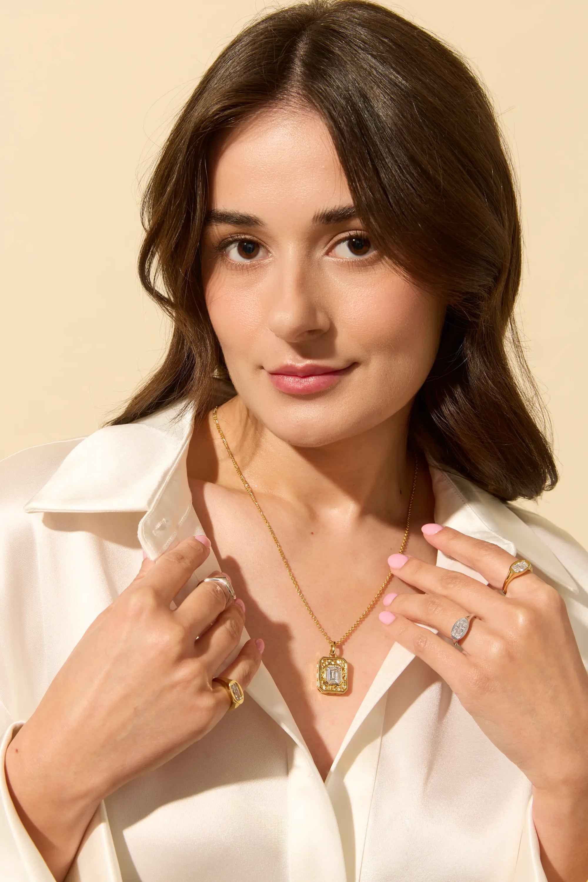 Timeless gold jewelry stack with patented Claspe mechanism – easy to put on, lightweight, and perfect everyday luxury
