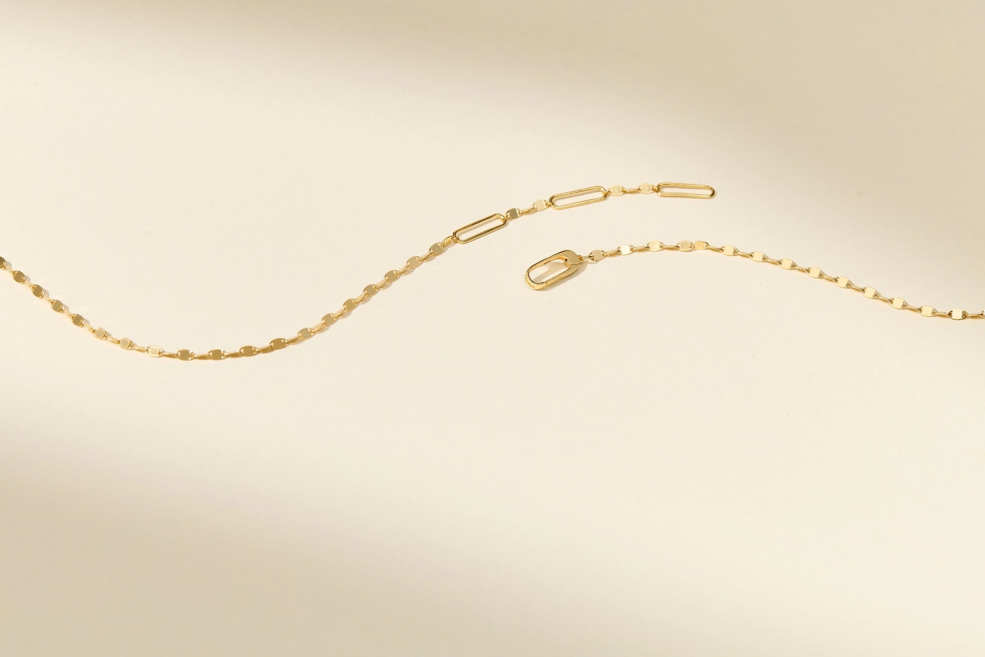 Close-up of Claspe gold confetti chain necklace – dainty and easy clasp jewelry gift