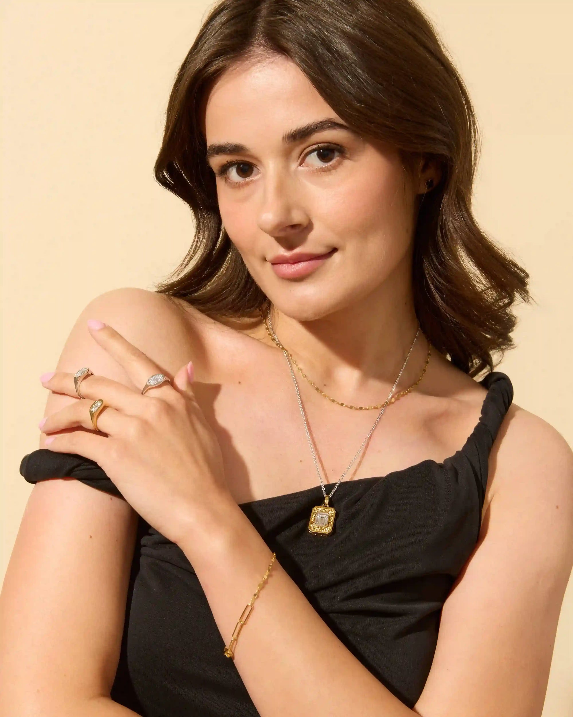 Gold Essential Pendant