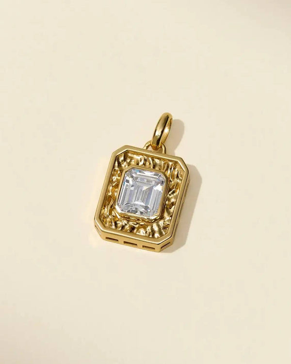 Gold Essential Pendant